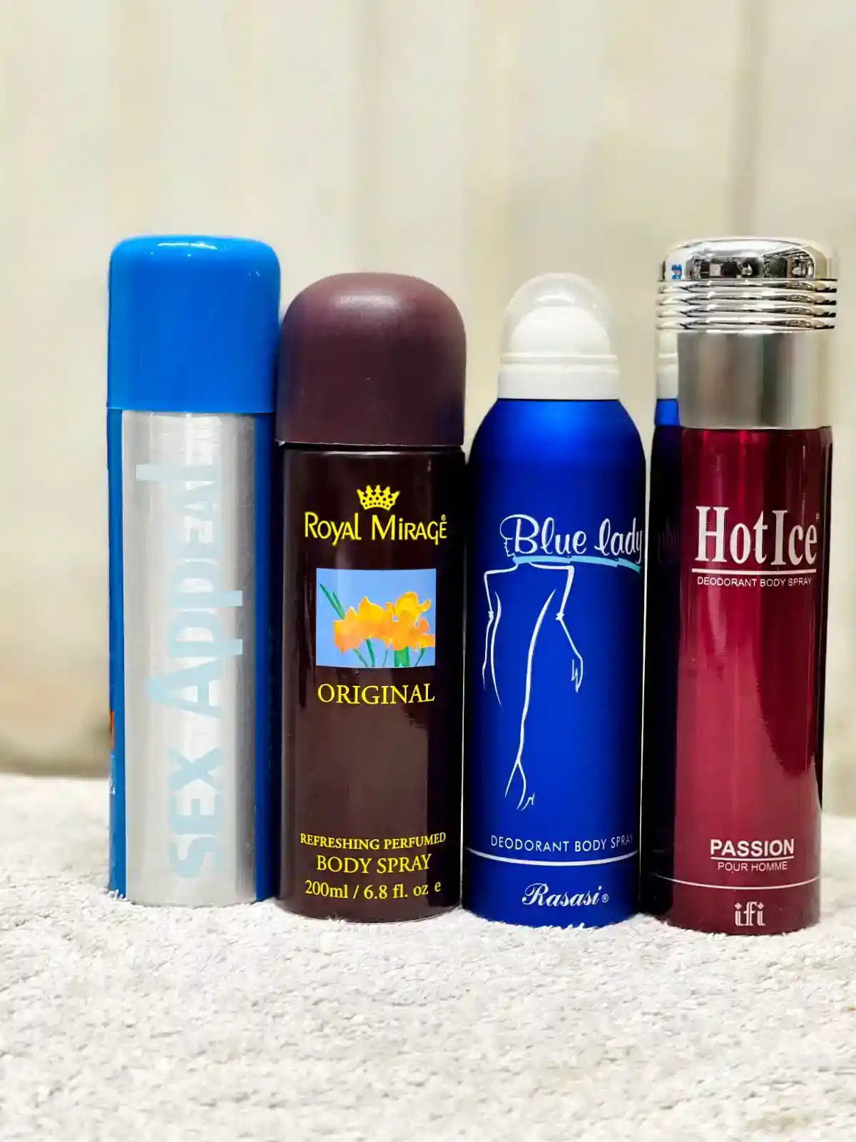 4pcs Premium Perfume Combo(200 ml per Bottle)এখনই অর্ডার করলে পাবেন (ডেলিভারি চার্জ ফ্রী সীমিত সময়ের জন্য)
